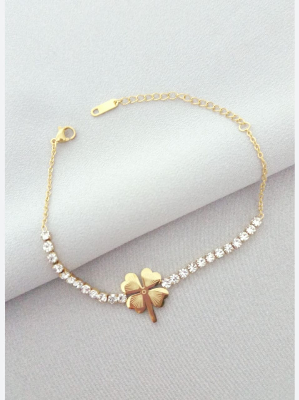 Leaf Shaped necklace