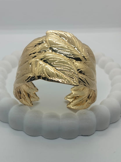 Classic leaf pattern Bracelet