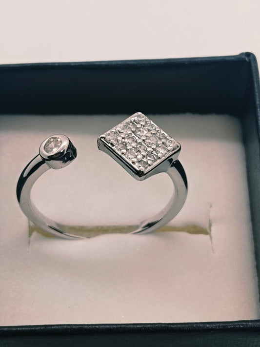Detached Square shaped Ring